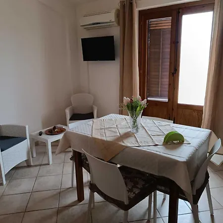 Apartment Alicudi In Altavilla Milicia
